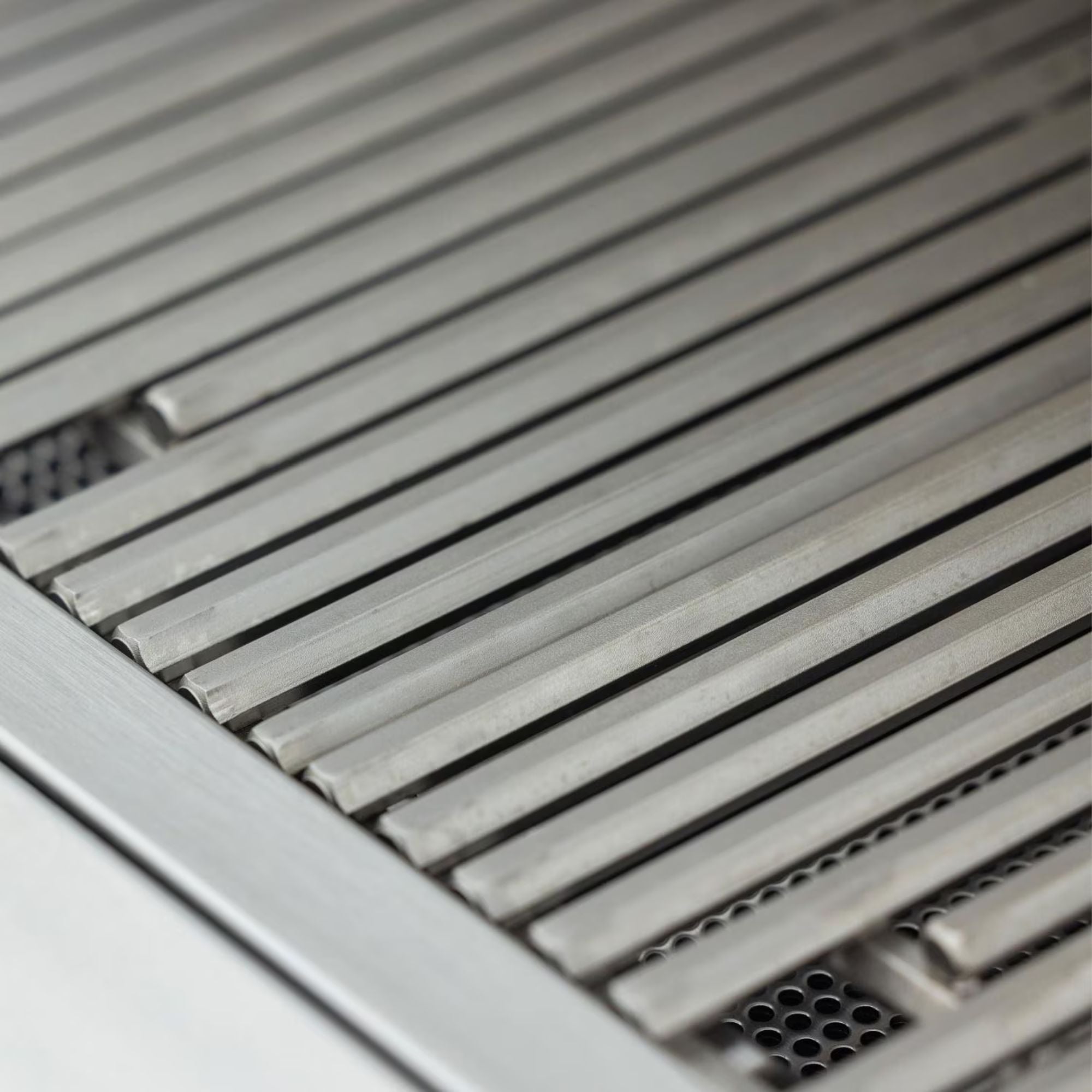 GRILLDEN™ blaze lte pro 32 inch 4 burner built in gas grill w digital temperature screen rear infrared burner